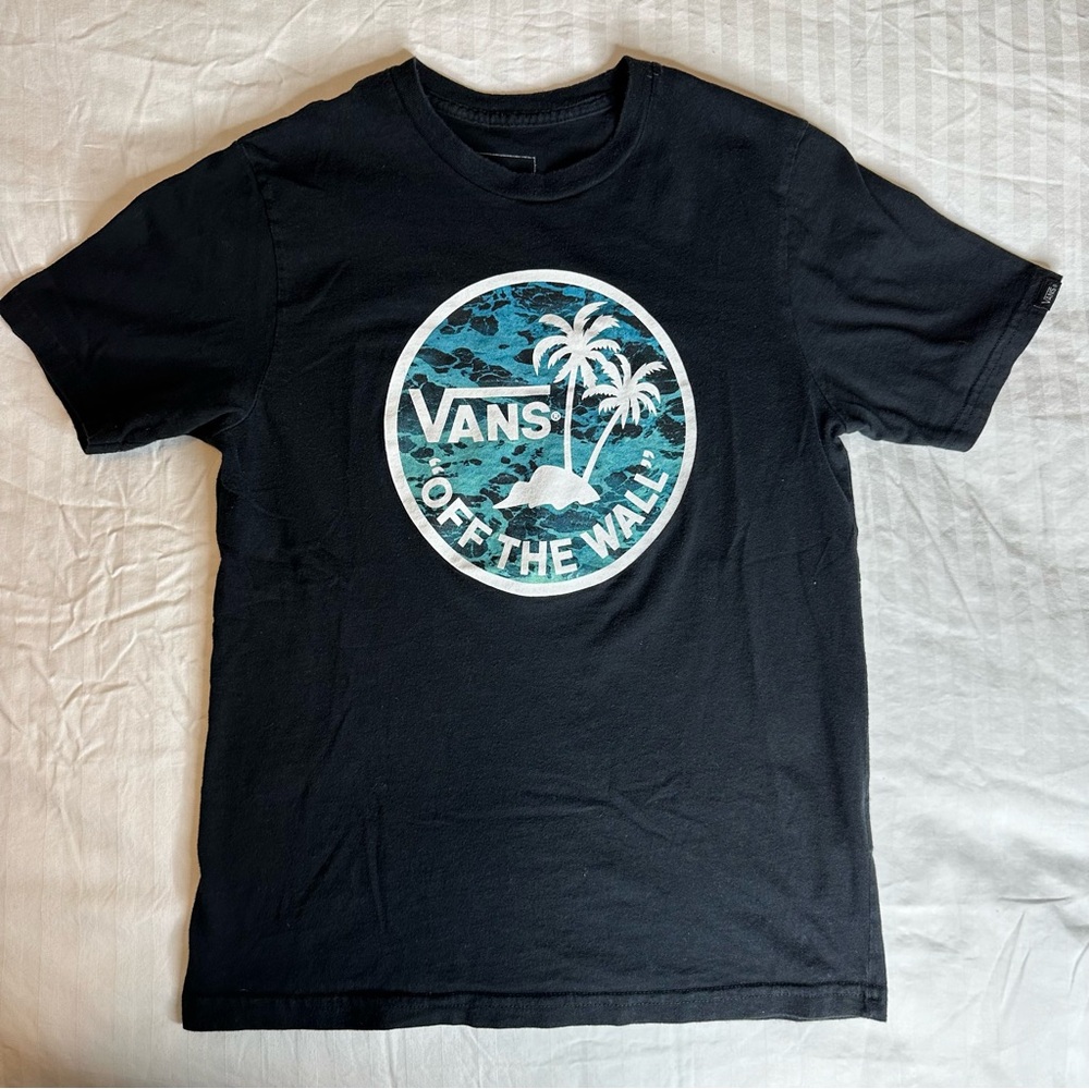 Vans t-shirt with design. Size S.